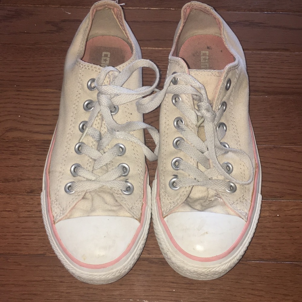 Converse sneakers beige